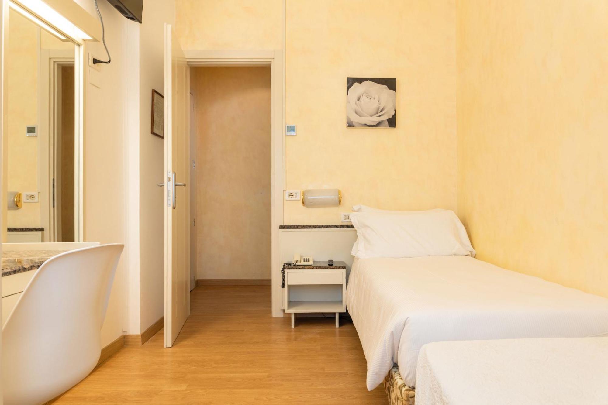 Hotel Rosabianca Ρίμινι Εξωτερικό φωτογραφία